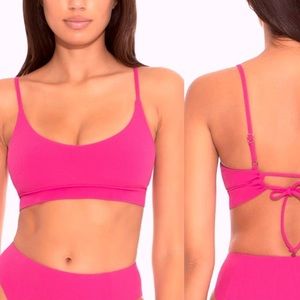 becca fine line scoop in pink